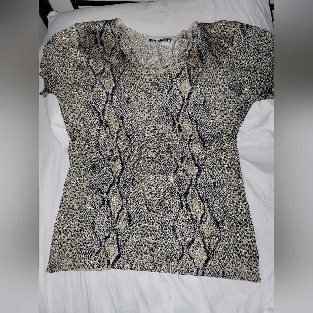 Sz 46 Verducci fine knit top with sparkle thread